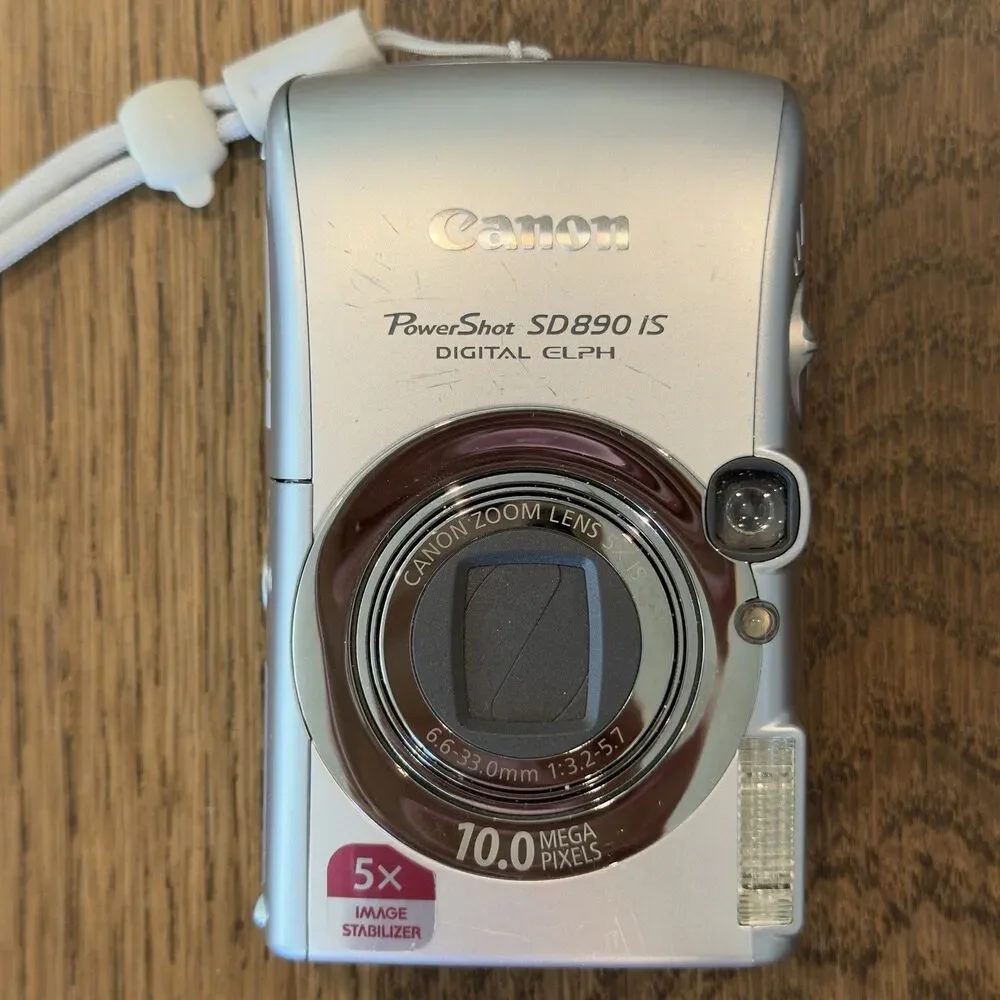 Canon PowerShot Digital ELPH SD890 IS 10MP Camera Manual Charger Open Box Tested